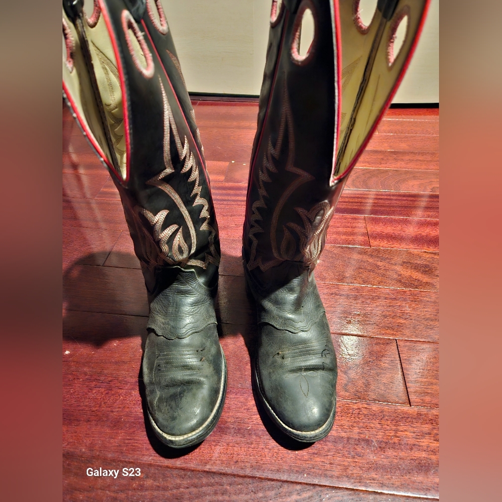 COPY - Mens 9D Laredo bucaroo boots